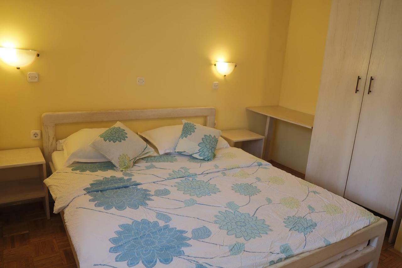 Guest House Ivo Lovran Bagian luar foto